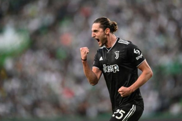 Rabiot trong màu áo Juventus.